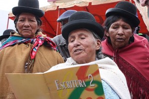 Leselernprojekt in Bolivien (Foto: Weltbibelhilfe)